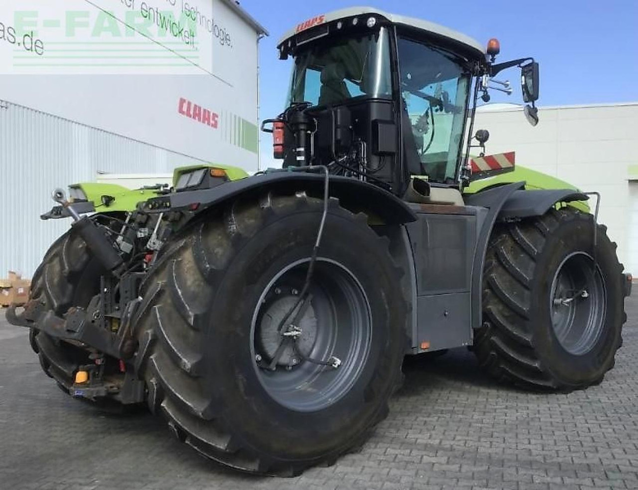 Traktor CLAAS xerion 5000 trac vc TRAC VC