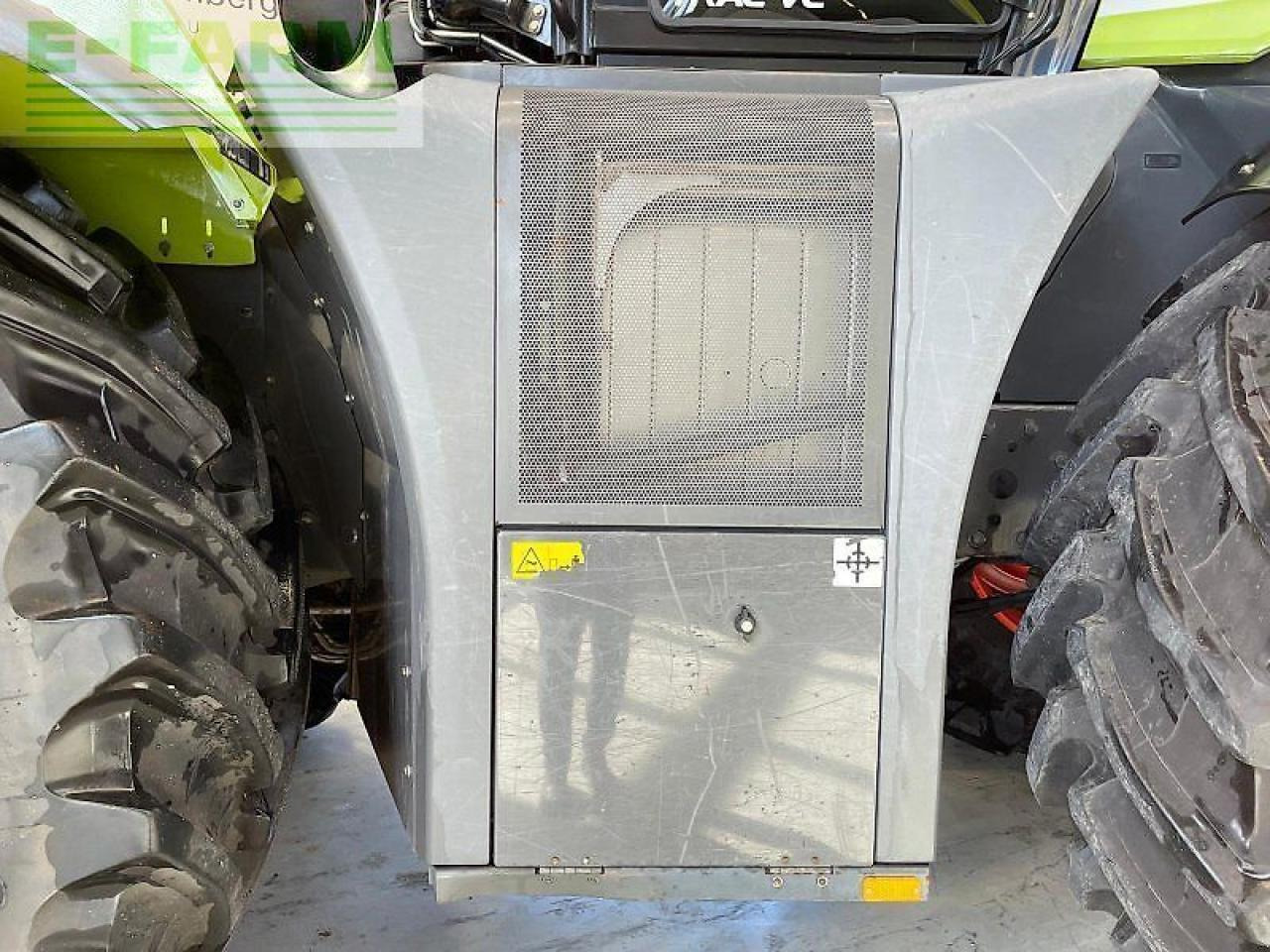 Traktor CLAAS xerion 5000 trac vc TRAC VC