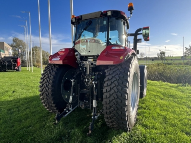 Traktor Case Luxxum 110
