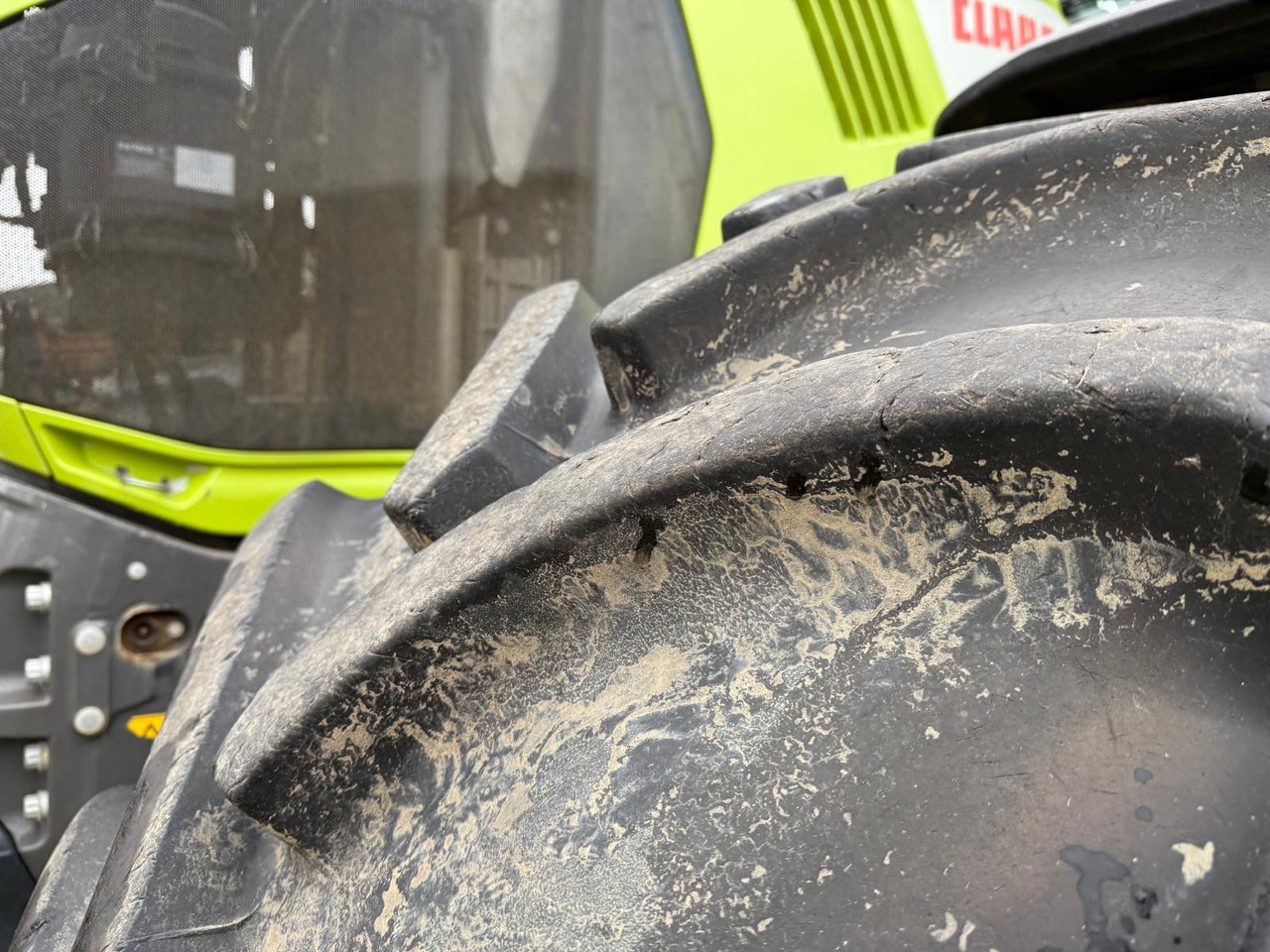 Traktor Claas Axion 850 C-Matic