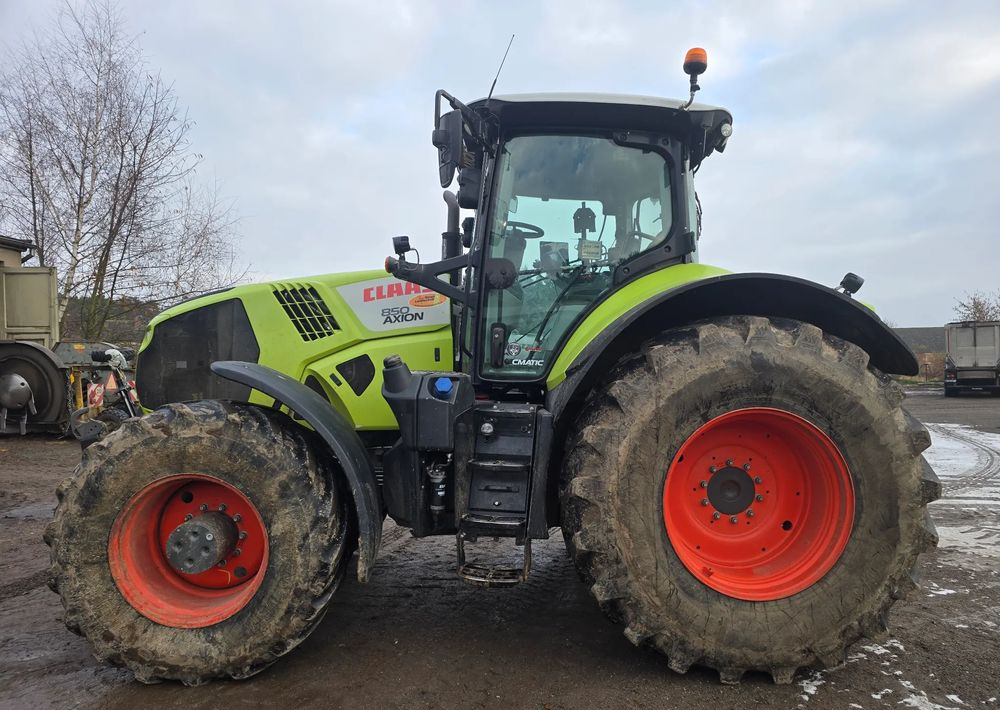 Traktor Claas Axion 850 Cmatic