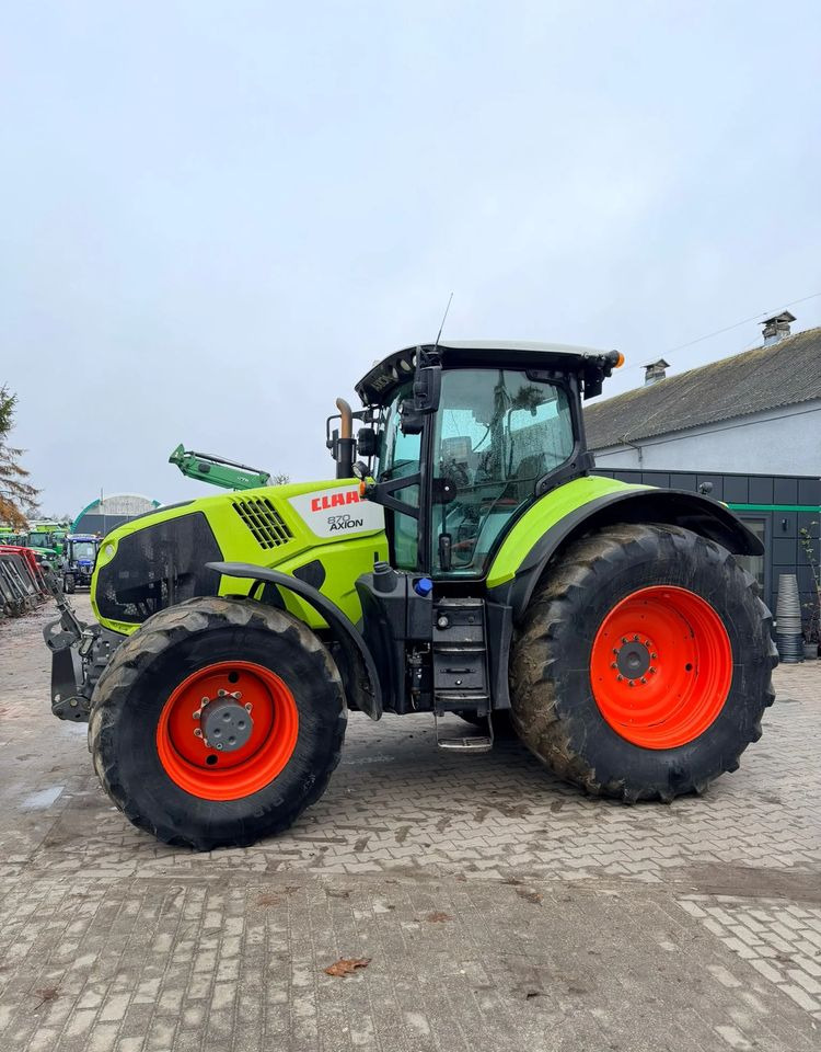 Traktor Claas Axion 870