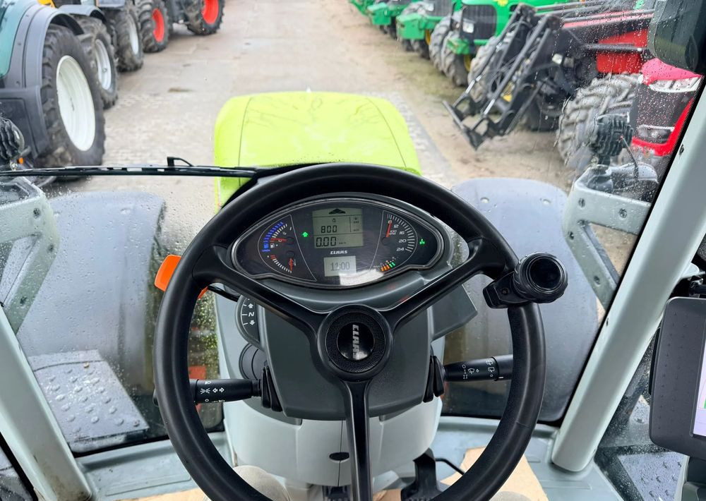 Traktor Claas Axion 870