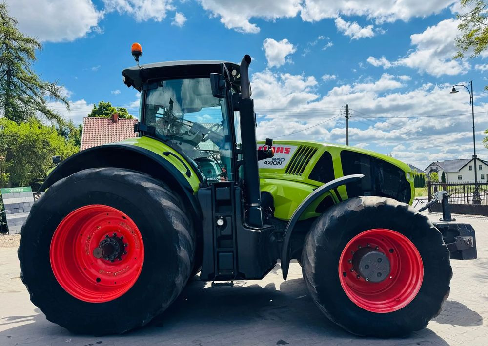 Traktor Claas Axion 950 CMATIC