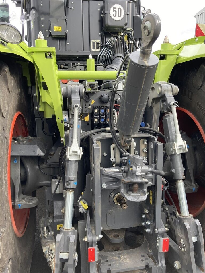 Traktor Claas XERION 5000 TRAC
