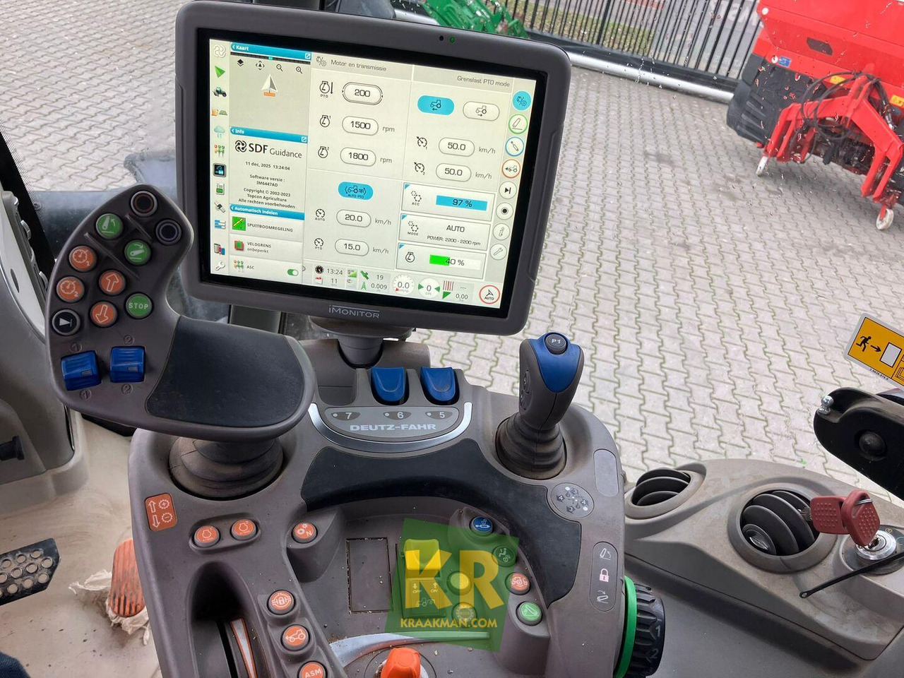 Traktor Deutz Fahr Agrotron 6150 TTV tractor