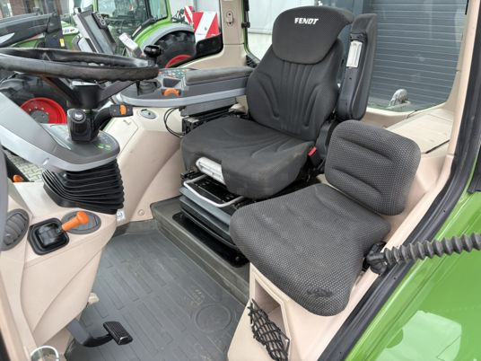 Traktor Fendt 720 VARIO S4 POWER