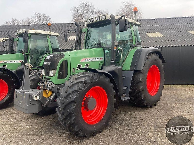 Traktor Fendt 820 Vario TMS