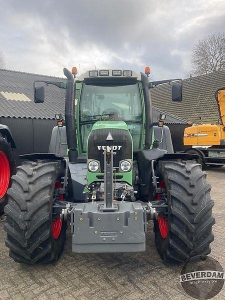 Traktor Fendt 820 Vario TMS