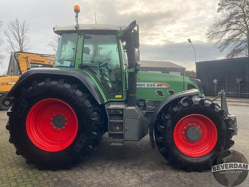 Traktor Fendt 820 Vario TMS