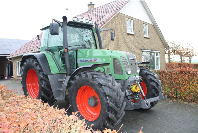 Traktor Fendt FAVORIT 716 VARIO Favorit 716 vario