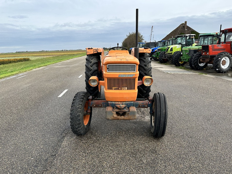 Traktor Fiat 640