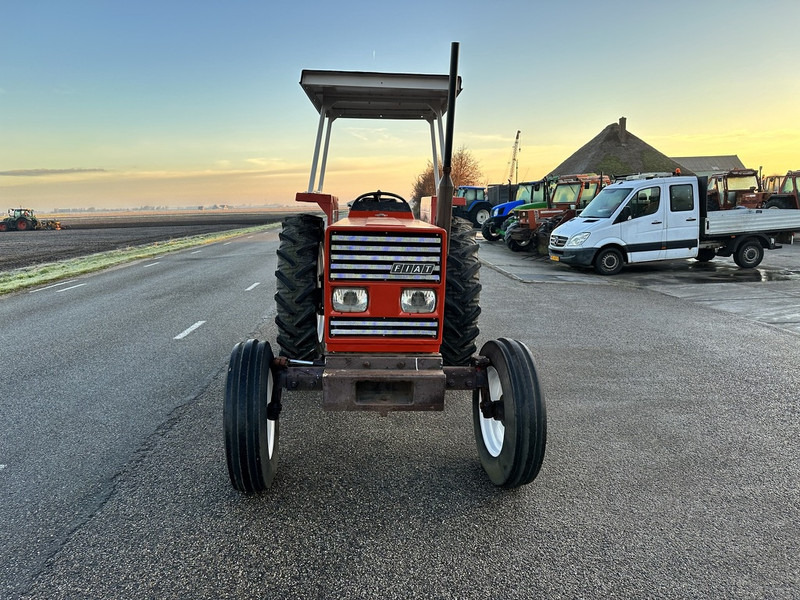 Traktor Fiat 666