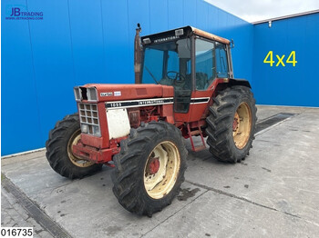 Traktor International 1055 4x4, 75 KW, Manual