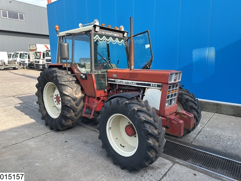 Traktor International 955A 4x4, Manual, 67 KW