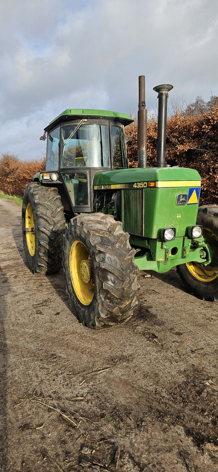 Traktor JOHN DEERE 4350