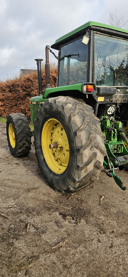 Traktor JOHN DEERE 4350