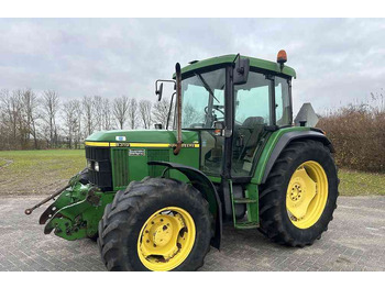 Traktor John Deere 6310, fronthef + pto