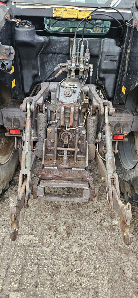 Traktor MASSEY FERGUSON 6180