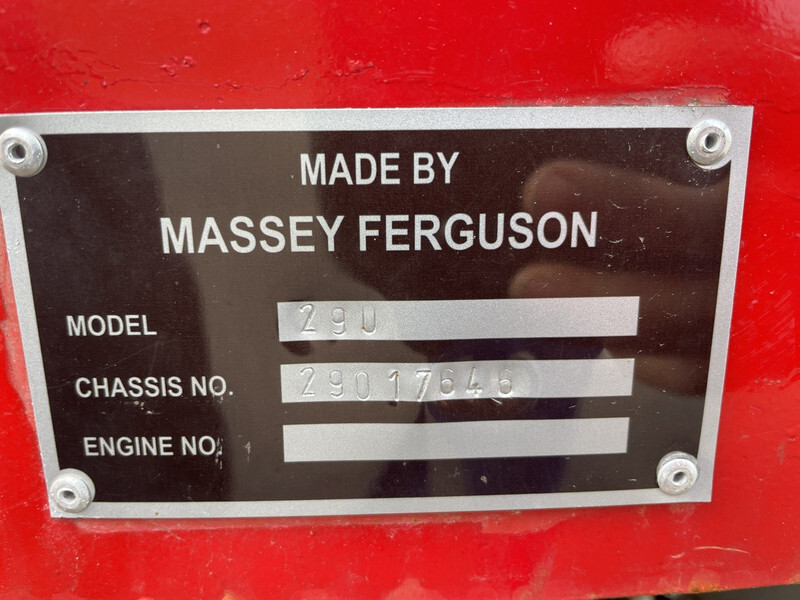 Traktor Massey Ferguson 290