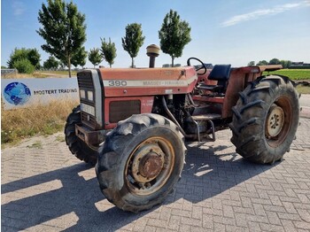 Traktor Massey Ferguson 4x4 390