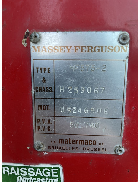 Traktor Massey Ferguson 575