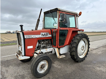Traktor Massey Ferguson 590
