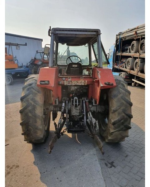 Traktor Massey Ferguson 592 592