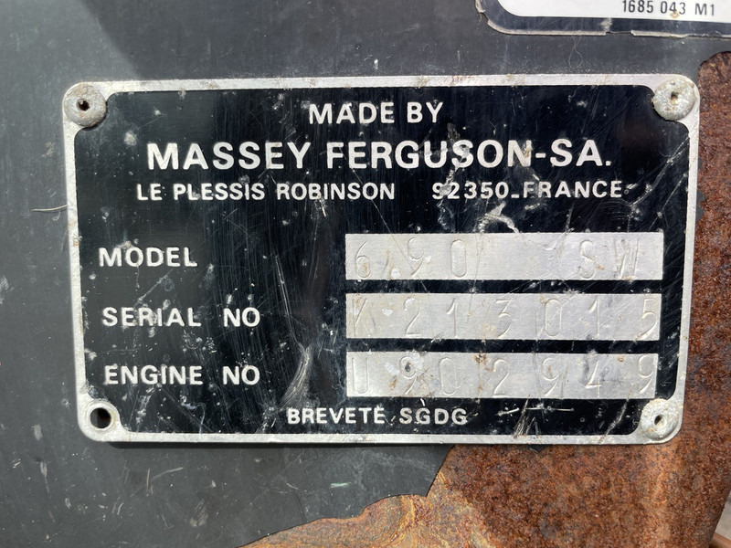 Traktor Massey Ferguson 690