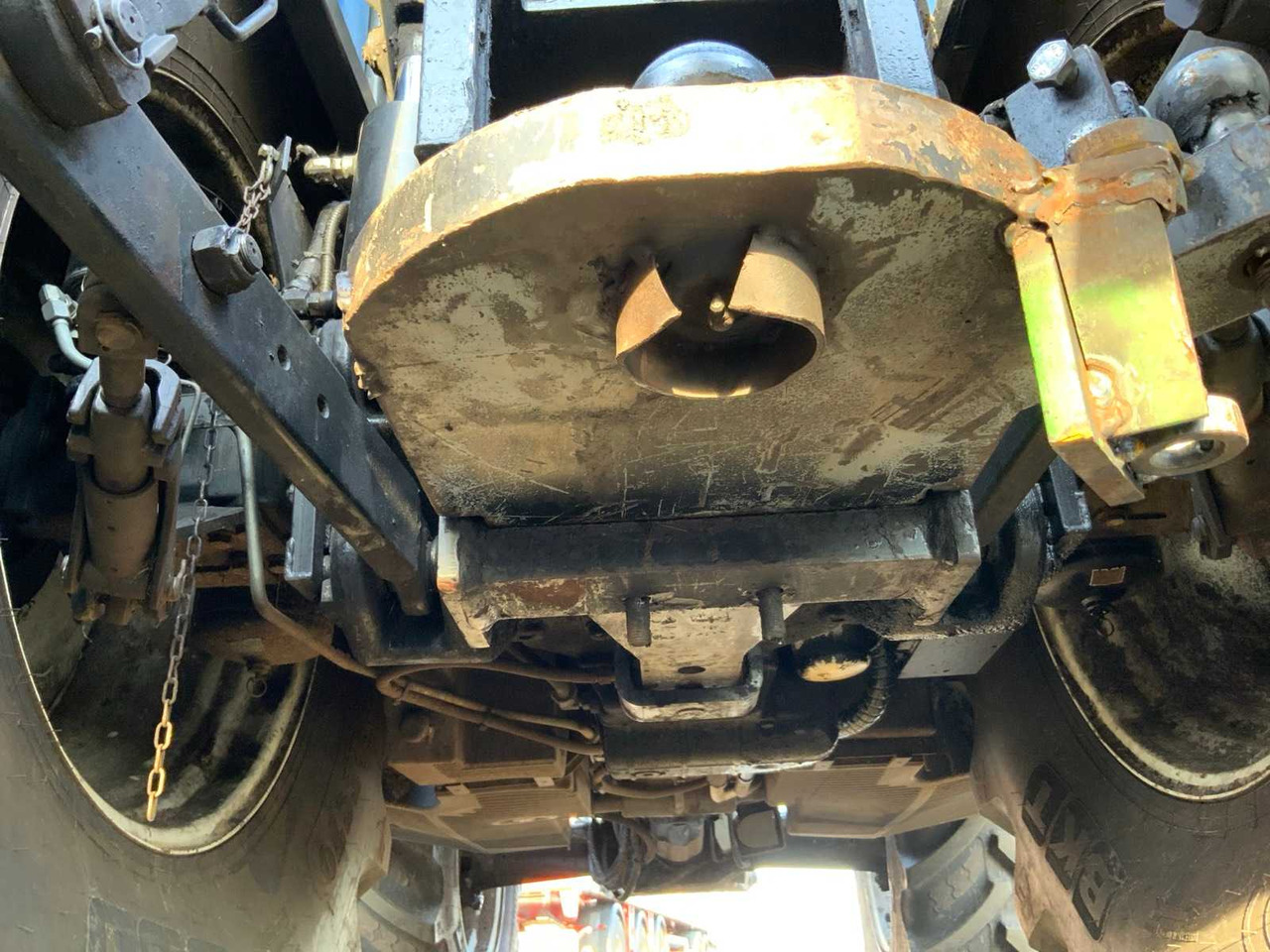 Traktor NEW HOLLAND 7000-SERIES / K80 - K50 TOWBAR