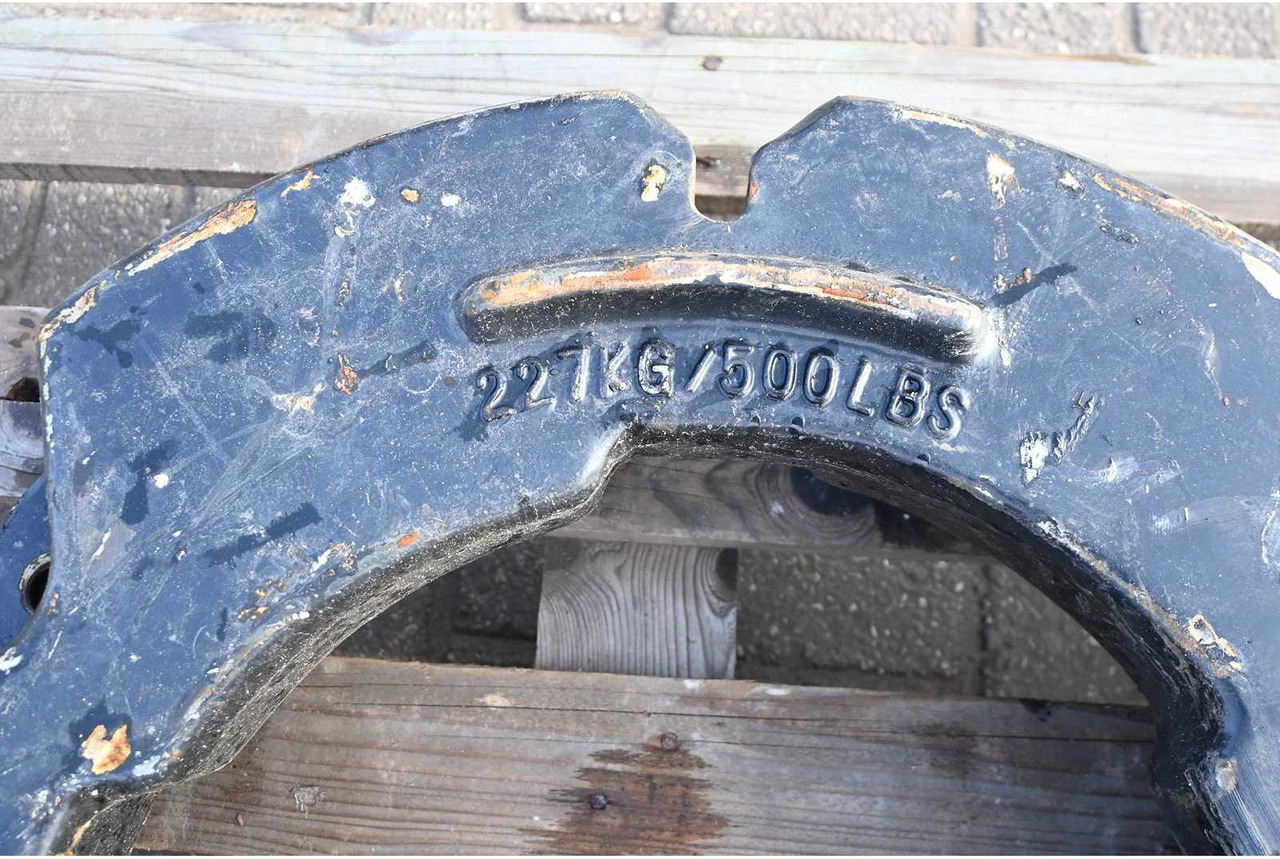 Traktor NEW HOLLAND - BNF36 - WHEEL WEIGHT (2X)