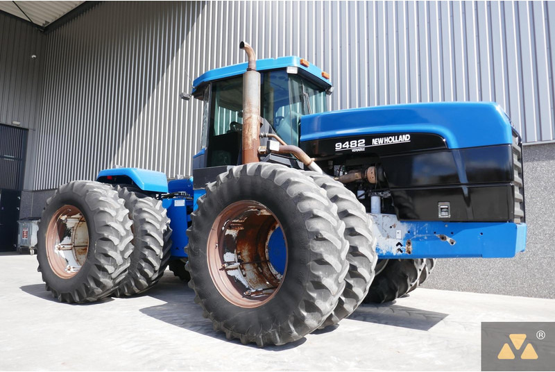 Traktor New Holland 9482