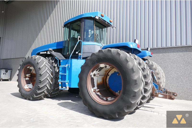 Traktor New Holland 9482