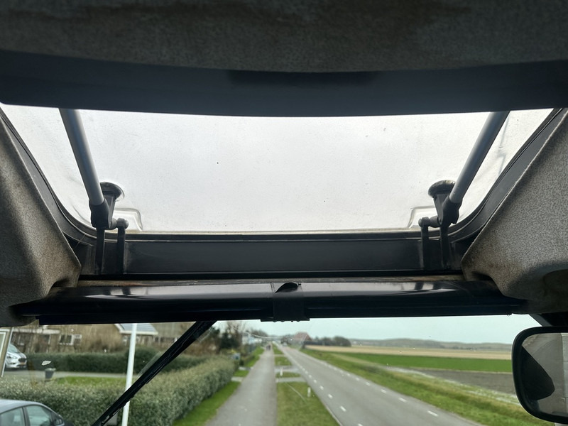 Traktor New Holland T6080