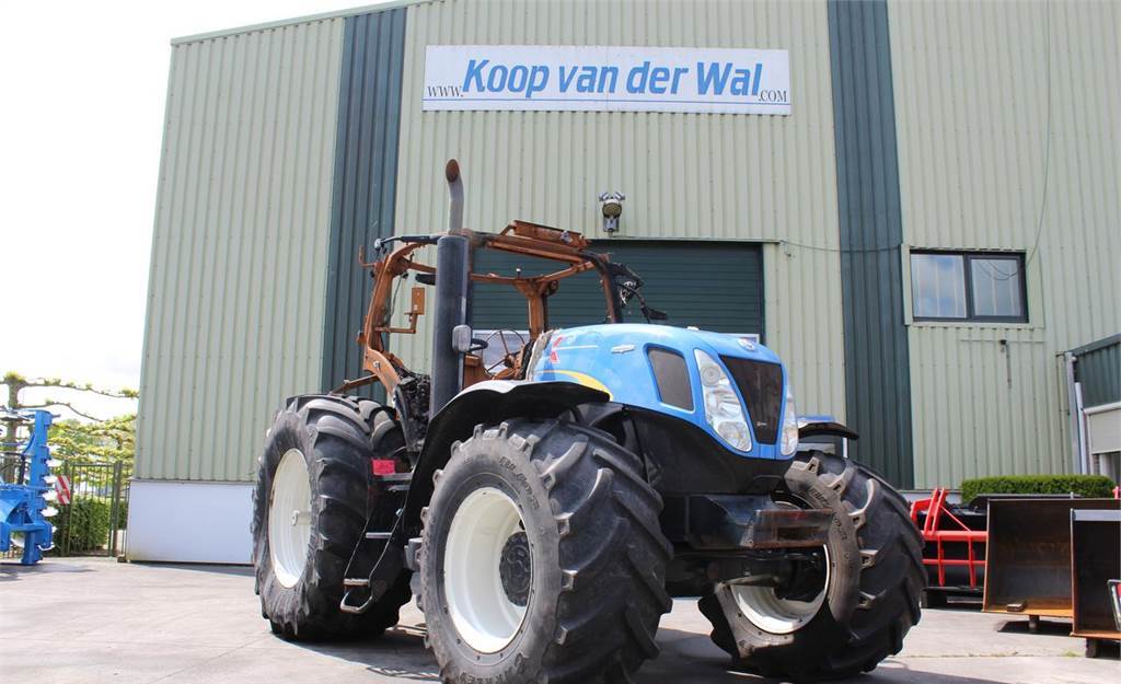 Traktor New Holland T7030