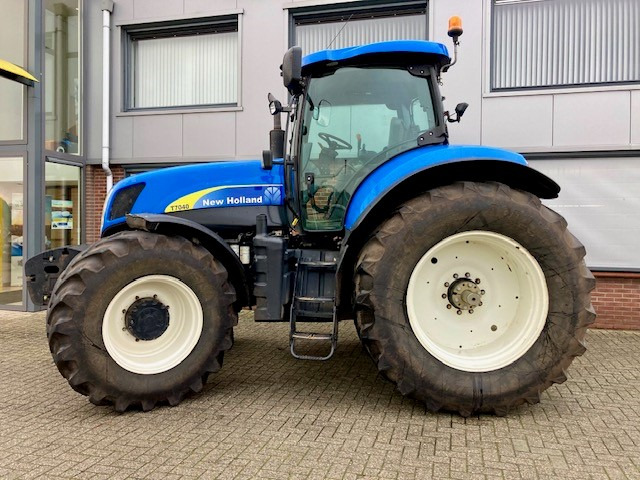 Traktor New Holland T7040 PC