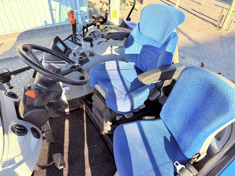 Traktor New Holland T7.170 Range Command