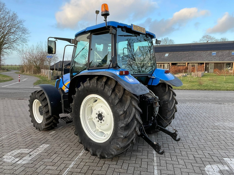 Traktor New Holland TL90A