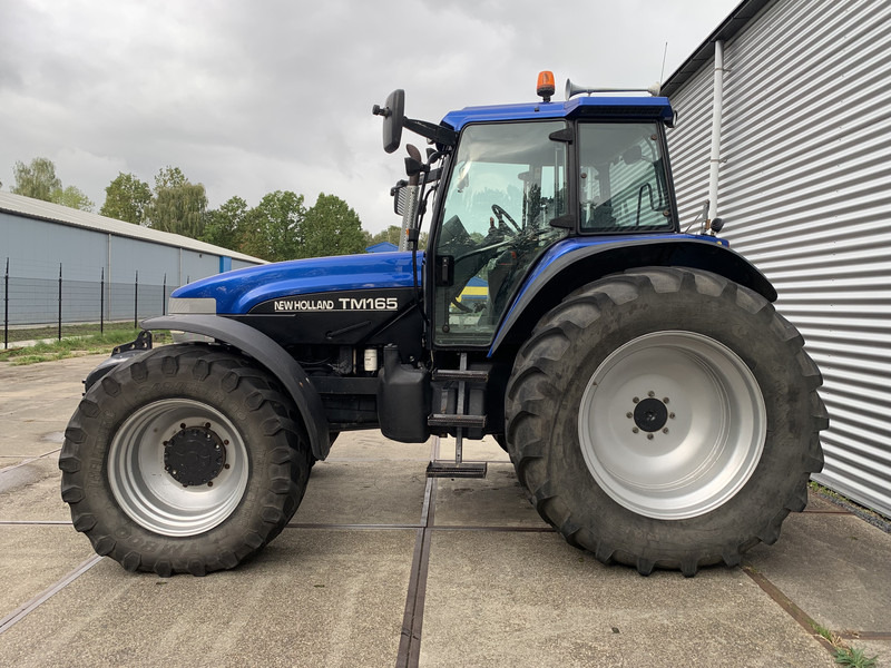 Traktor New Holland TM165 Power Command