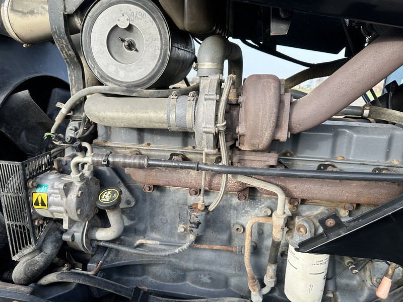 Traktor New Holland TM 115