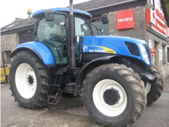 New Holland T 7030 - Traktor