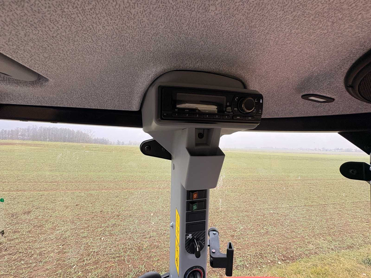 Traktor STEYR 4065 S - COMPACT ALL-WHEEL DRIVE TRACTOR (2022)