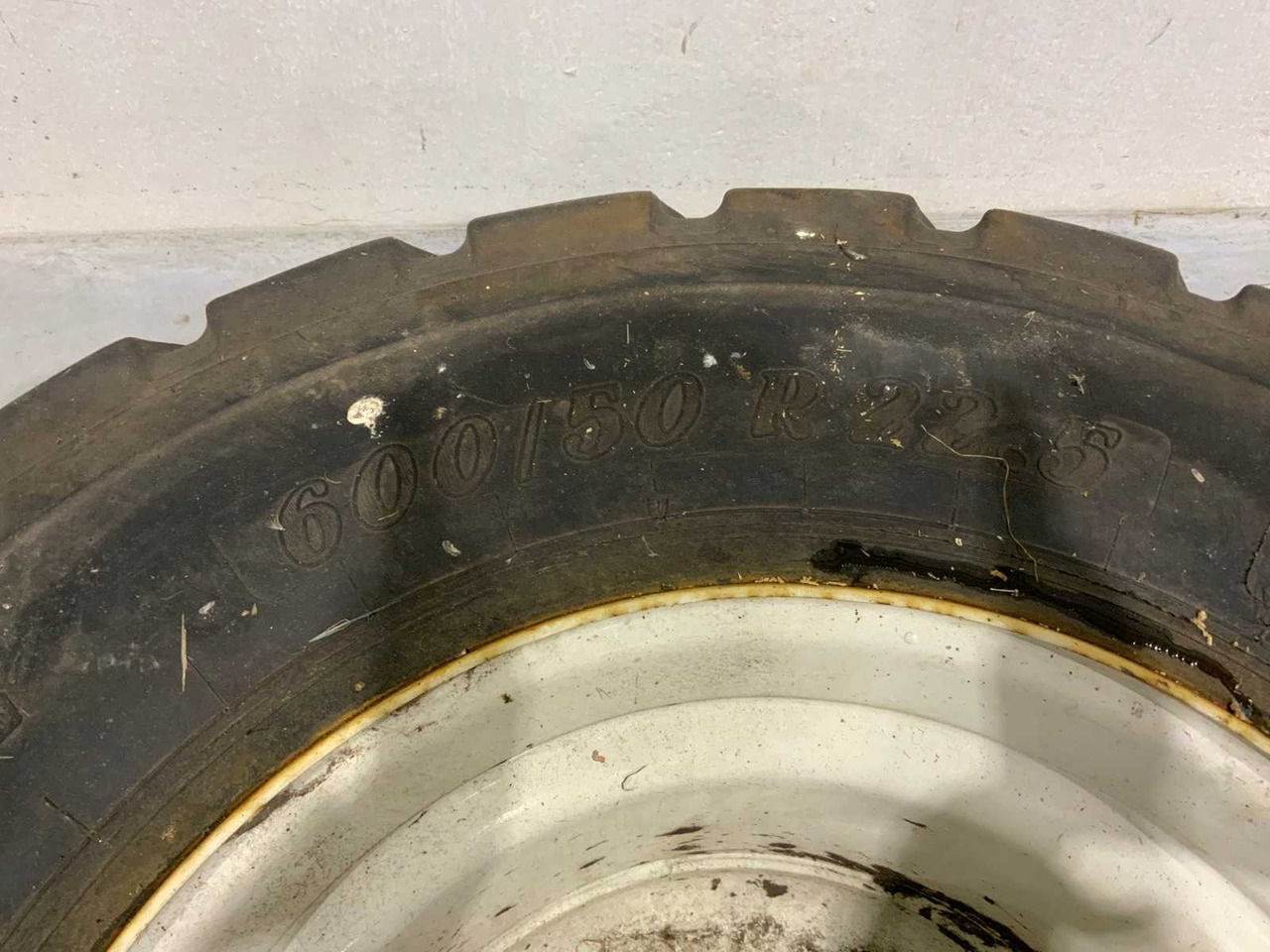 Traktor VREDESTEIN RADIAL 600/50R22.5 TIPPER TIRE