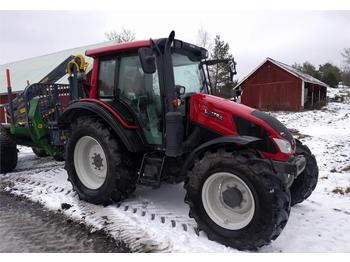 Traktor Valtra N103 Skogsutrustad: das Bild 1