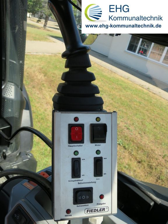 Traktor Valtra N 154 E voll ausgestattet Fiedler Auslegemäher: das Bild 16