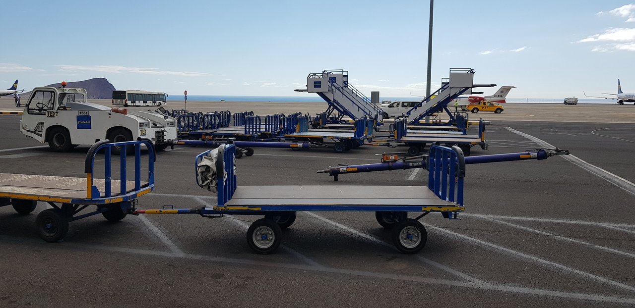 Luftfahrt-Bodengerät Baggage Cart FEMISA: das Bild 6