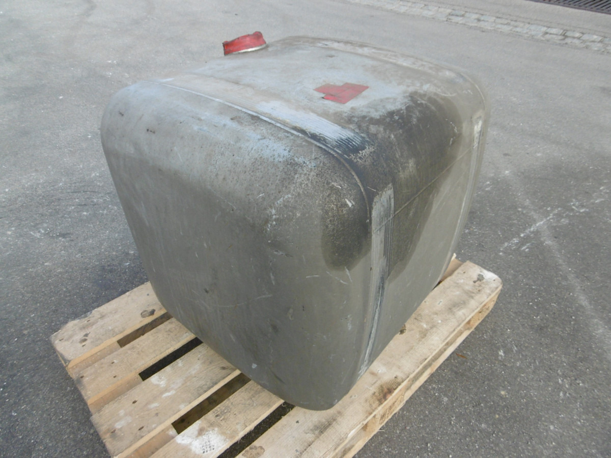 Sattelzugmaschine - Alu- Kraftstofftank ca. 300L: das Bild 3