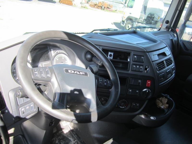 Sattelzugmaschine DAF XF105 460