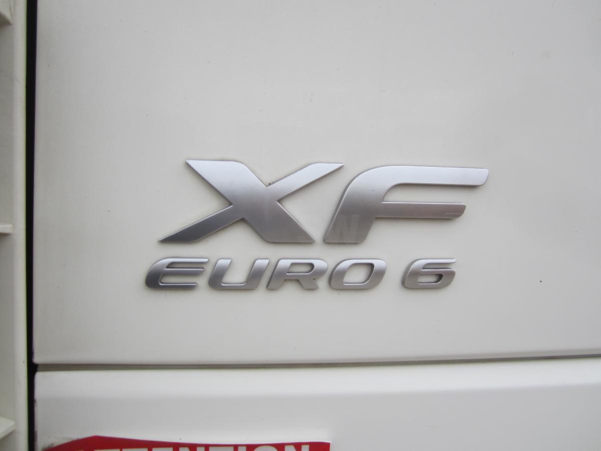 Sattelzugmaschine DAF XF105 460