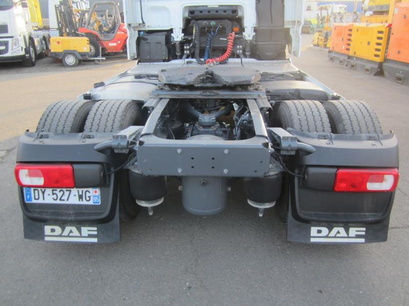 Sattelzugmaschine DAF XF105 460